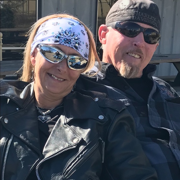 Meet your Posher, Buttons - Picture 2 of 3